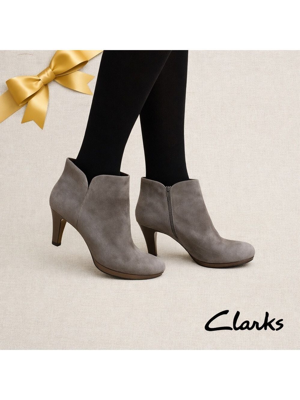 Clarks Artisan Delsie Stella Booties Gray Suede